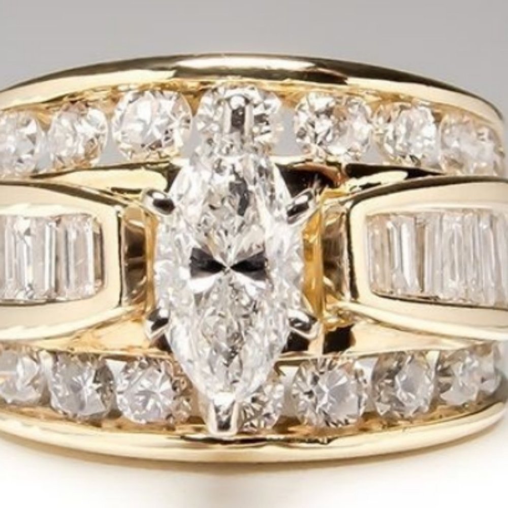 Yellow Gold Rd Baguette & Marquise Cut Diamond